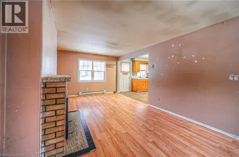 916 Queenston Road Cambridge ON N3H 3K8