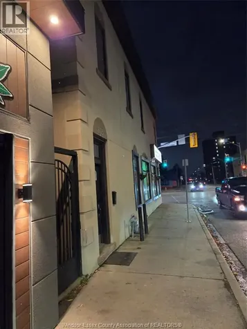 4685-4691 Wyandotte Street East Windsor ON N8Y 3B4
