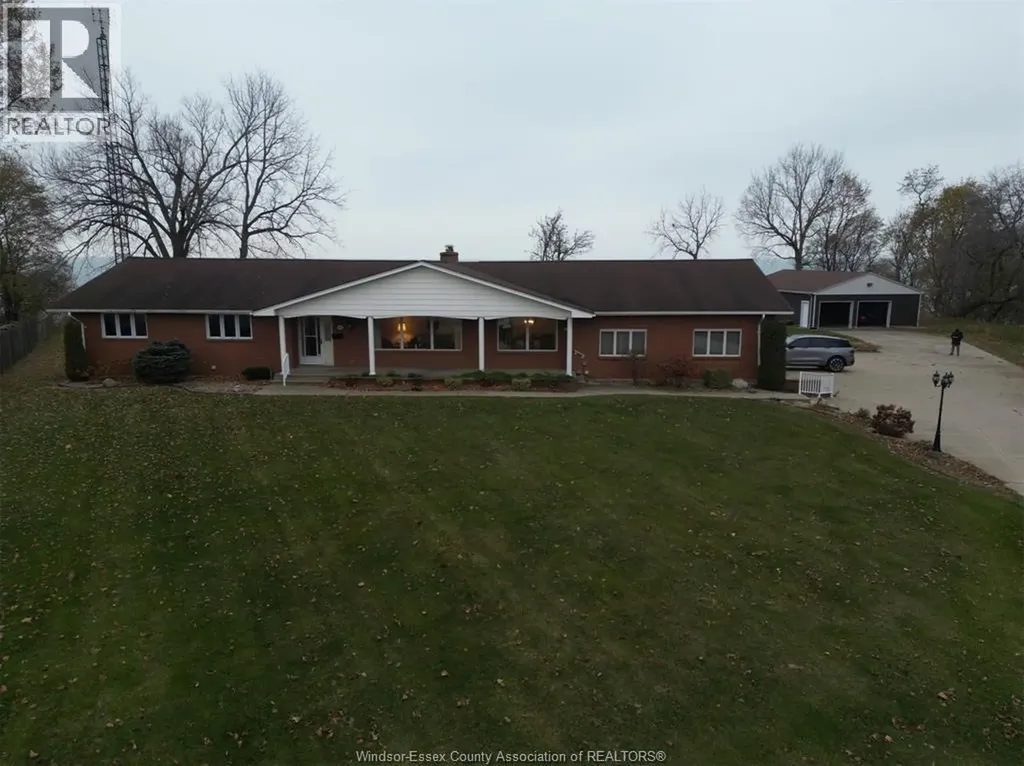 1239 Oxford & Lot 13 Oxford Avenue Kingsville ON N9Y 2S8