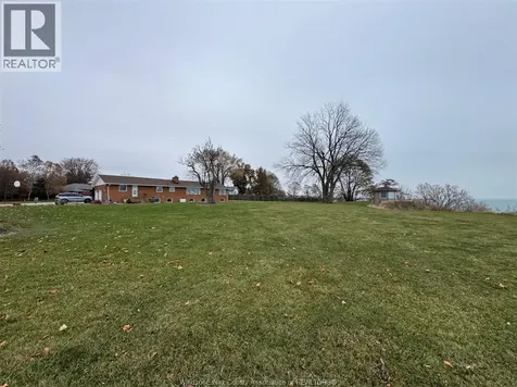 1239 Oxford & Lot 13 Oxford Avenue Kingsville ON N9Y 2S8