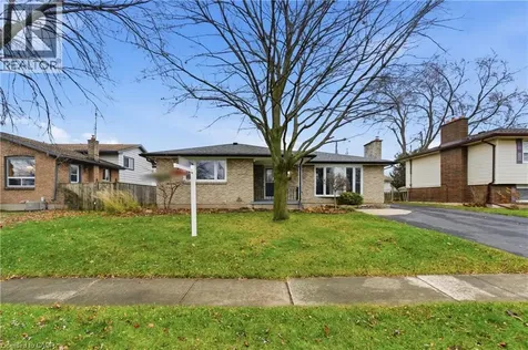 22 Colonial Street Welland ON L3C 5W5