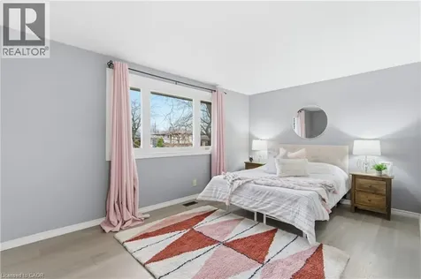 22 Colonial Street Welland ON L3C 5W5