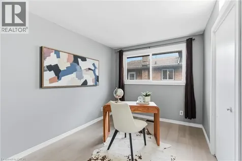 22 Colonial Street Welland ON L3C 5W5