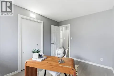 22 Colonial Street Welland ON L3C 5W5