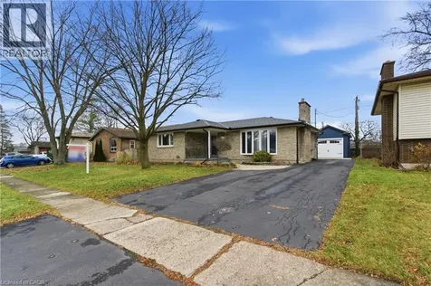 22 Colonial Street Welland ON L3C 5W5