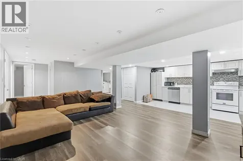 22 Colonial Street Welland ON L3C 5W5