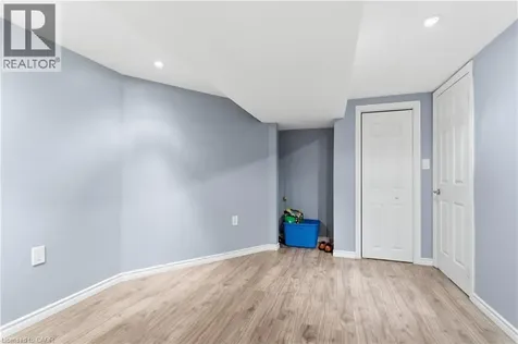 22 Colonial Street Welland ON L3C 5W5