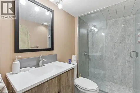 22 Colonial Street Welland ON L3C 5W5