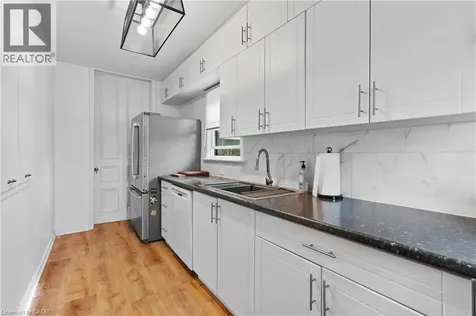 5368 Menzie Street Niagara Falls ON L2E 2V8