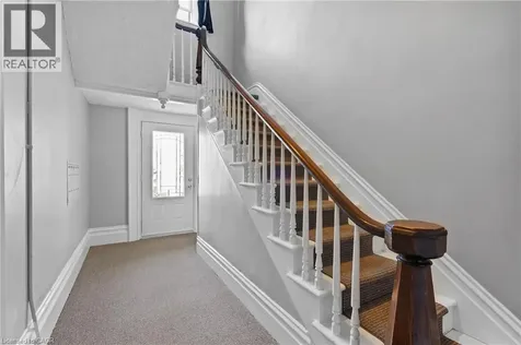 5368 Menzie Street Niagara Falls ON L2E 2V8