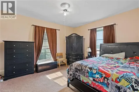 5368 Menzie Street Niagara Falls ON L2E 2V8