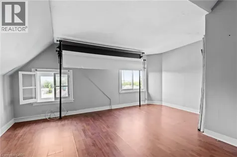 5368 Menzie Street Niagara Falls ON L2E 2V8