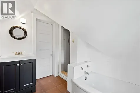 5368 Menzie Street Niagara Falls ON L2E 2V8