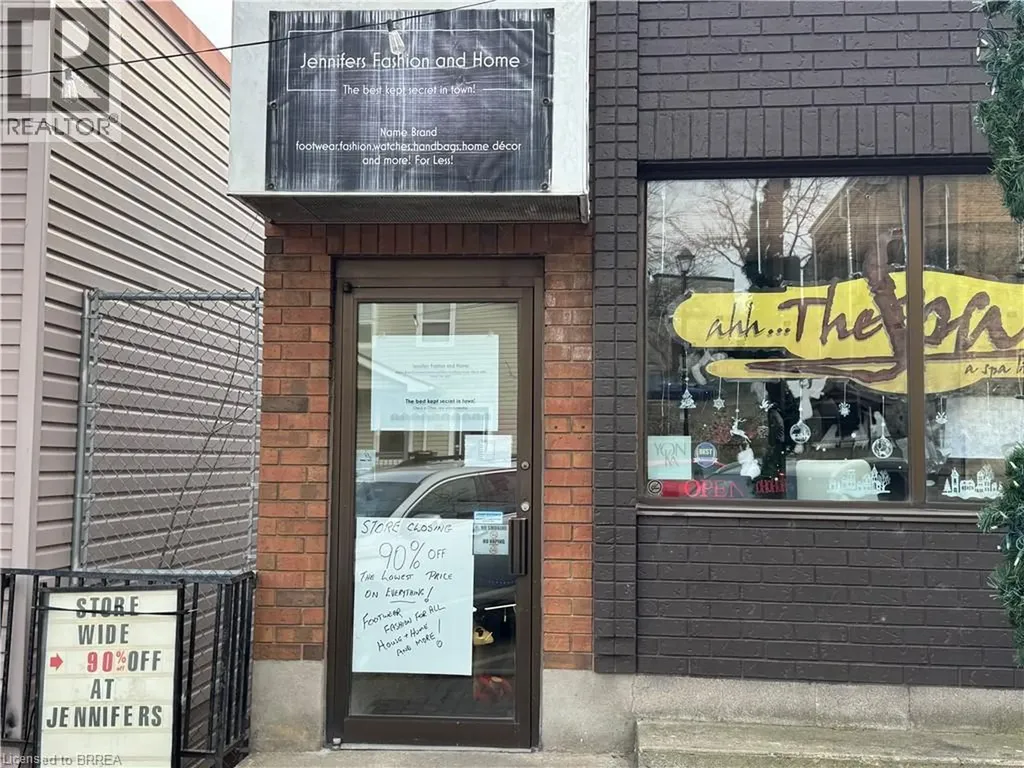 19 Broadway Street West Paris ON N3L 2S3