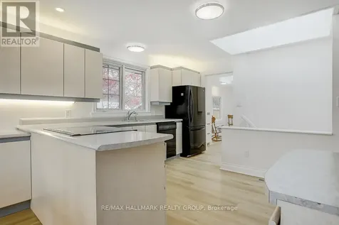 13 Dunham Street Ottawa ON K1J 7L5