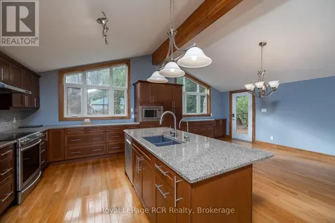 123 Lakeview Road Grey Highlands ON N0C 1M0