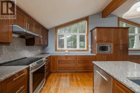 123 Lakeview Road Grey Highlands ON N0C 1M0