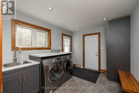 123 Lakeview Road Grey Highlands ON N0C 1M0