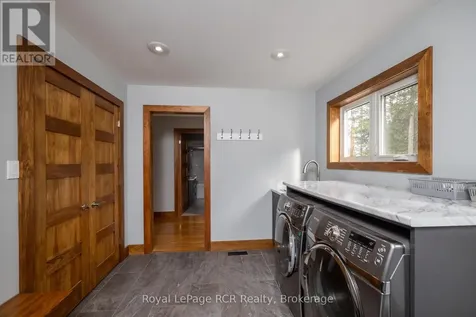 123 Lakeview Road Grey Highlands ON N0C 1M0