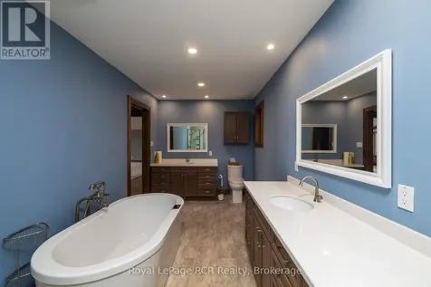 123 Lakeview Road Grey Highlands ON N0C 1M0