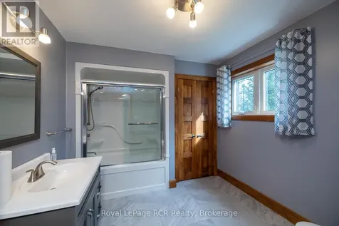 123 Lakeview Road Grey Highlands ON N0C 1M0