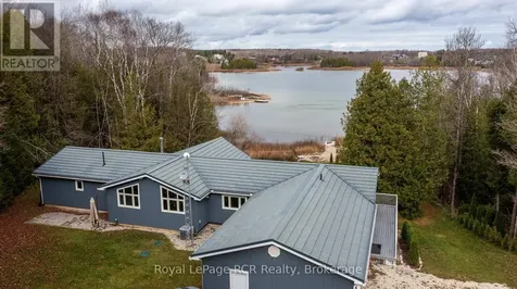 123 Lakeview Road Grey Highlands ON N0C 1M0