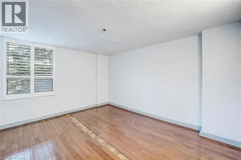 10 Edgecliff Golfway North York ON M3C 3A3