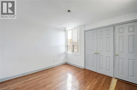 10 Edgecliff Golfway North York ON M3C 3A3