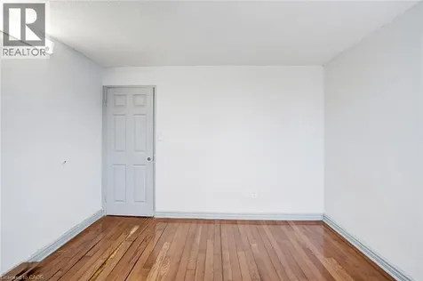 10 Edgecliff Golfway North York ON M3C 3A3