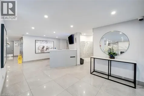10 Edgecliff Golfway North York ON M3C 3A3