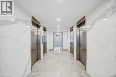 10 Edgecliff Golfway North York ON M3C 3A3
