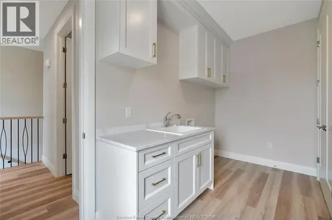 31 Sandcastle Amherstburg ON N9V 0J2