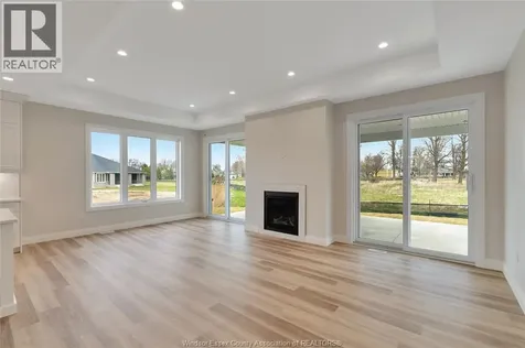 31 Sandcastle Amherstburg ON N9V 0J2