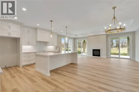 35 Sandcastle Amherstburg ON N9V 0J2