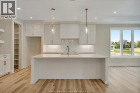 35 Sandcastle Amherstburg ON N9V 0J2