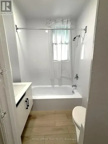 158 St Andrew Street Ottawa ON K1N 5G4