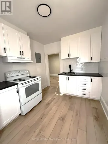 158 St Andrew Street Ottawa ON K1N 5G4