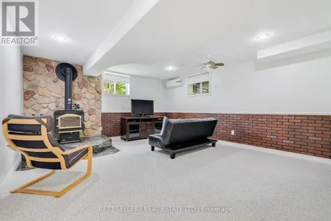 14 Pioneer Ridge Court Essa ON L0L 1N0