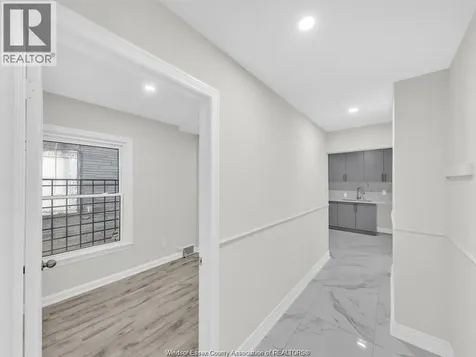 1052 Drouillard Road Windsor ON N8Y 2P8