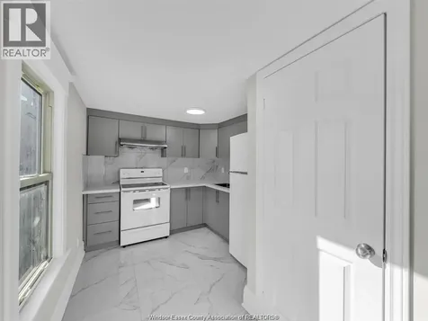1052 Drouillard Road Windsor ON N8Y 2P8