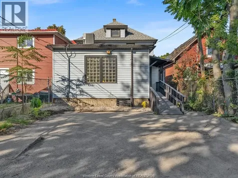 1052 Drouillard Road Windsor ON N8Y 2P8