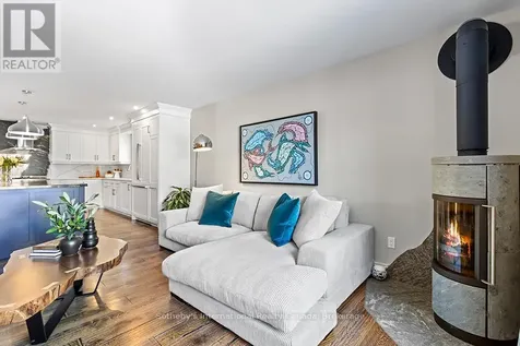 196 Ninth Street Collingwood ON L9Y 2G5