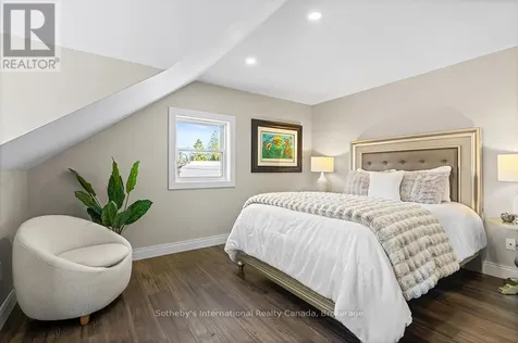 196 Ninth Street Collingwood ON L9Y 2G5