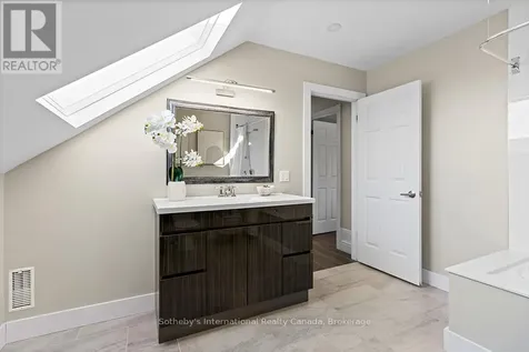 196 Ninth Street Collingwood ON L9Y 2G5