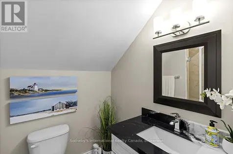 196 Ninth Street Collingwood ON L9Y 2G5