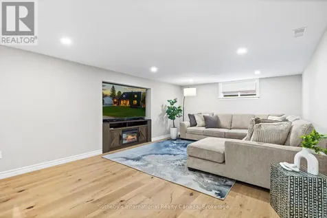 196 Ninth Street Collingwood ON L9Y 2G5