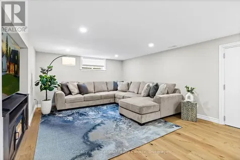 196 Ninth Street Collingwood ON L9Y 2G5