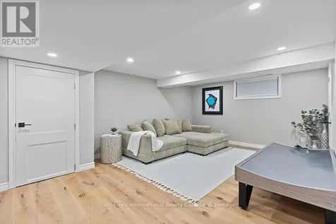 196 Ninth Street Collingwood ON L9Y 2G5
