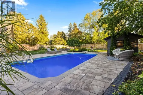 196 Ninth Street Collingwood ON L9Y 2G5