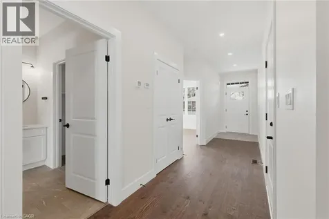4 Elgin Street West Norwich ON N0J 1P0